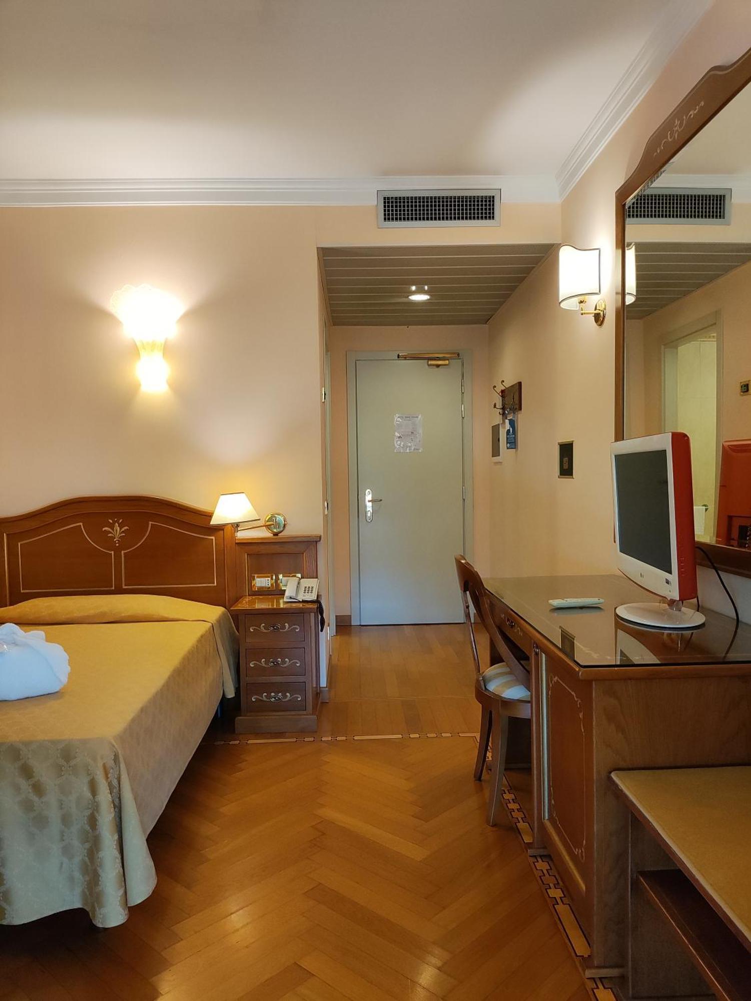 Superior Single Room